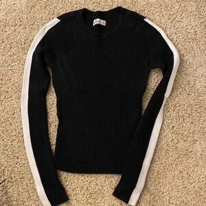 Hollister Black and White Sweater